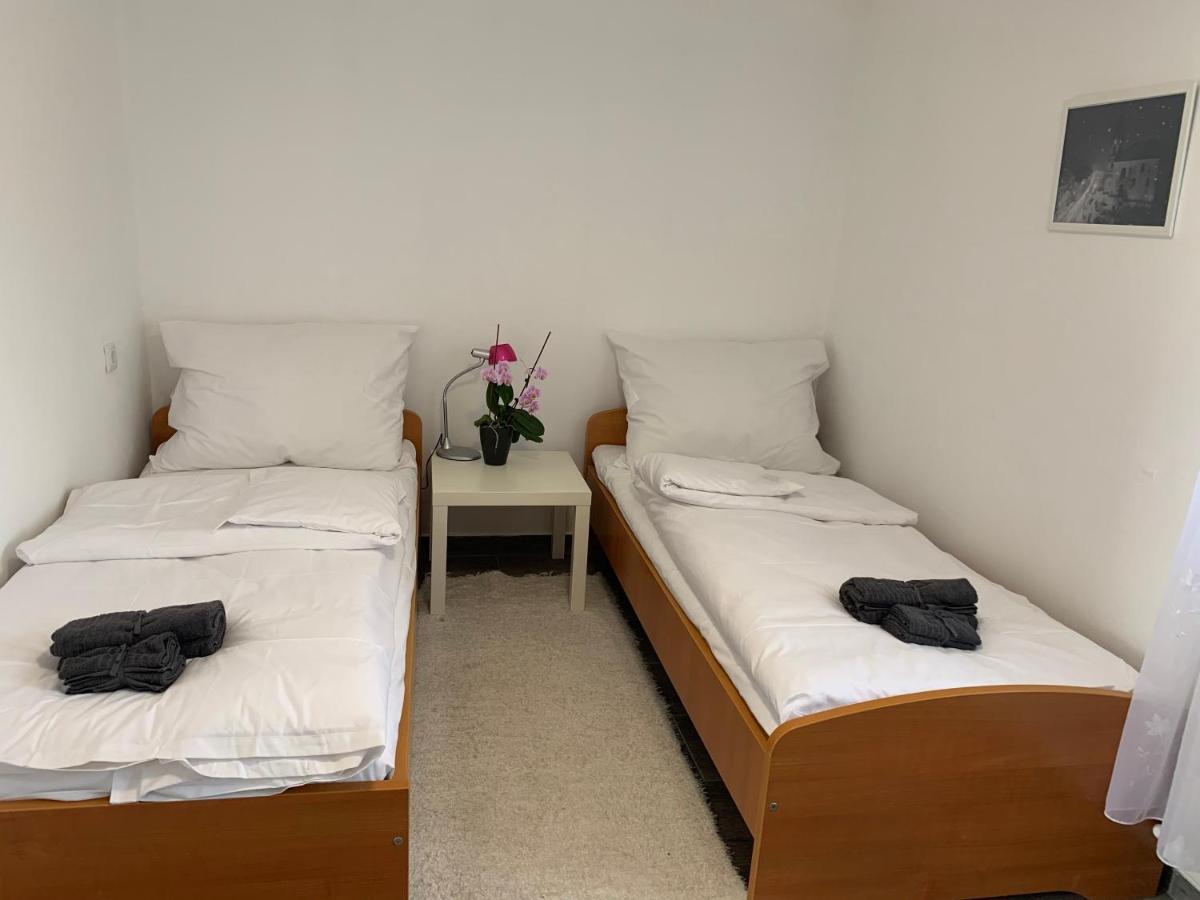 Dalia Apartman Gyoemro Экстерьер фото