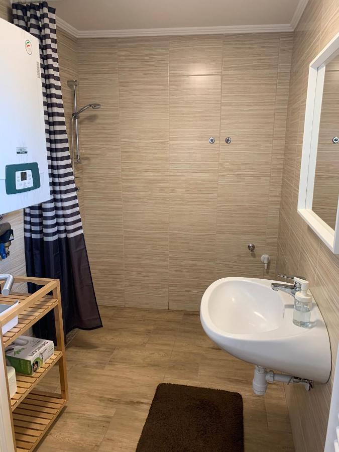Dalia Apartman Gyoemro Экстерьер фото