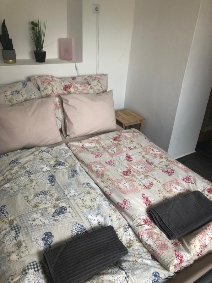 Dalia Apartman Gyoemro Экстерьер фото