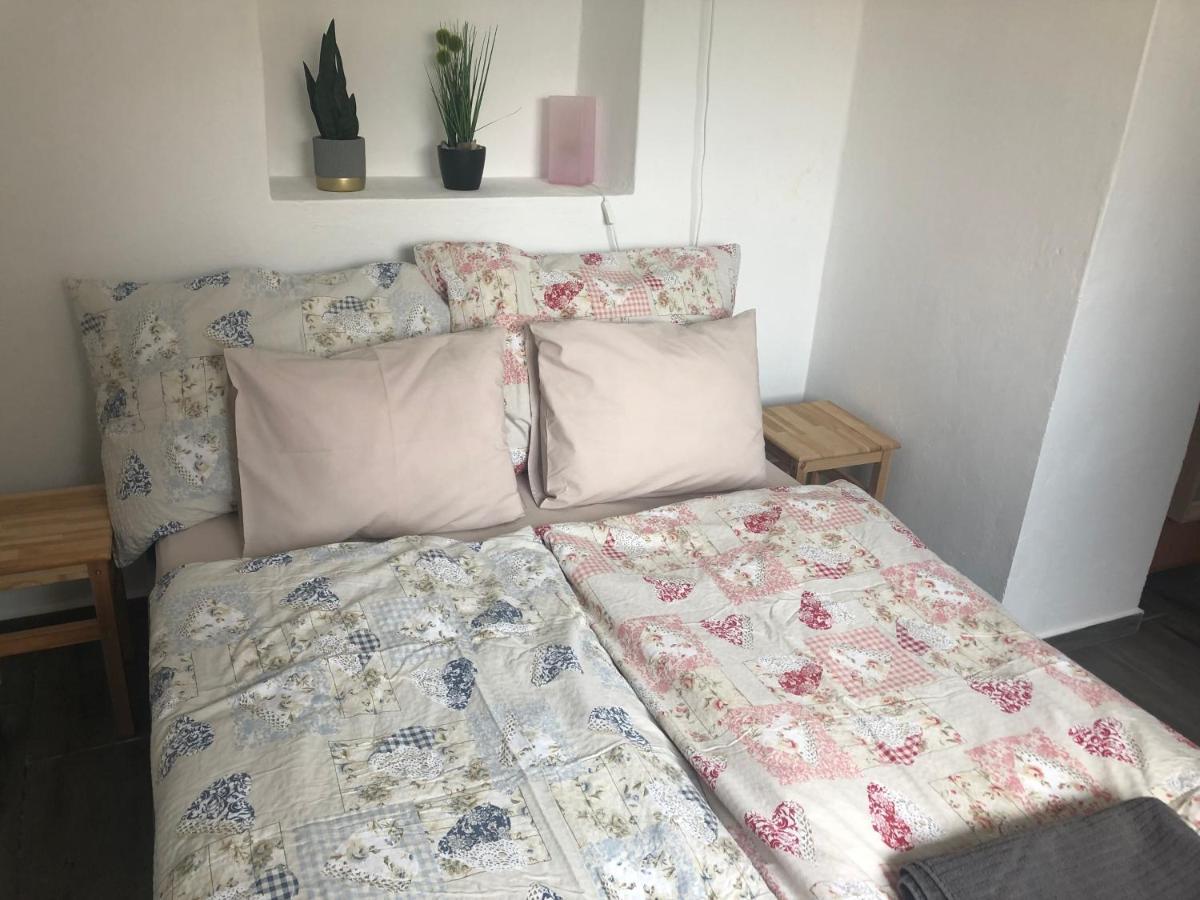 Dalia Apartman Gyoemro Экстерьер фото
